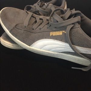 GREY PUMAS shoes size US 8 WOMENS!!